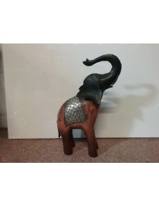 ELEPHANT EN BOIS