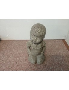 FIGURINE ENFANT A GENOU 