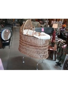 COUFFIN OSIER SUR ROULETTES