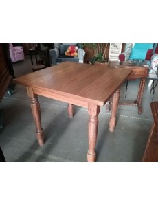 TABLE RUSTIQUE CARRÉE