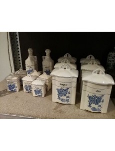 POT A EPICES PORCELAINE LOT...