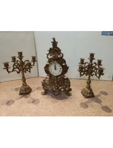 HORLOGE + CHANDELIERS