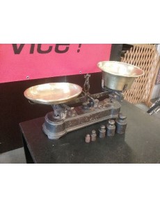 BALANCE 2 PLATEAUX + POIDS