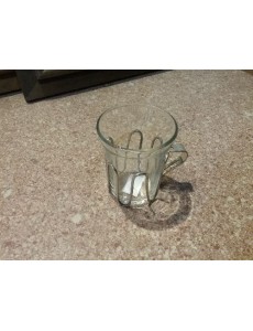 LOT DE VERRES A THÉ + SOCLE