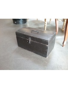 COFFRE PETIT MODELE PEINT NOIR