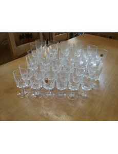 LOT VERRES A PIEDS CRISTAL