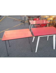 TABLE FORMICA ROUGE