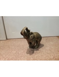 POSTURE ELEPHANT DORE