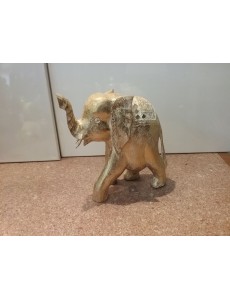 POSTURE ELEPHANT DORE