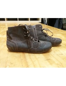 BOOTS NEUVES BRUNES 39