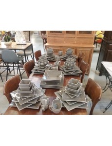 SERVICE A DINNER / CAFÉ...