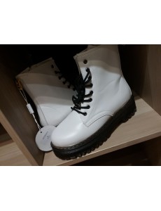 BOOTS BLANCHES NEUVES 40