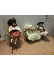 POUPÉE PORCELAINE + SIEGE...