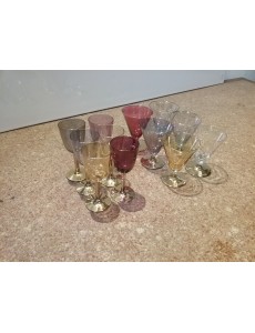 LOT DE VERRES COLORÉS