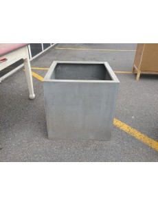 CACHE POT GRIS CARRÉ 60 CM